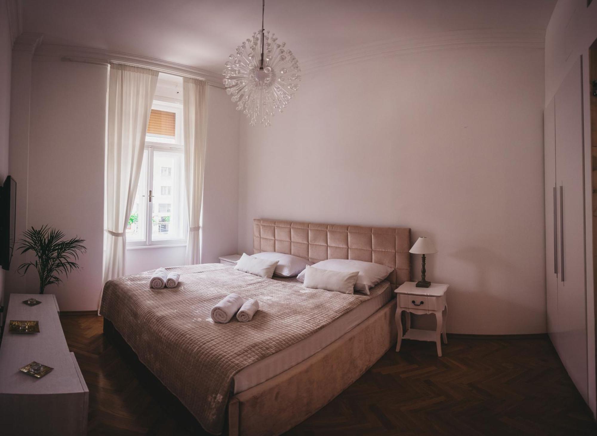 Ab Ljubljana - Prince Filip Apartment Екстериор снимка
