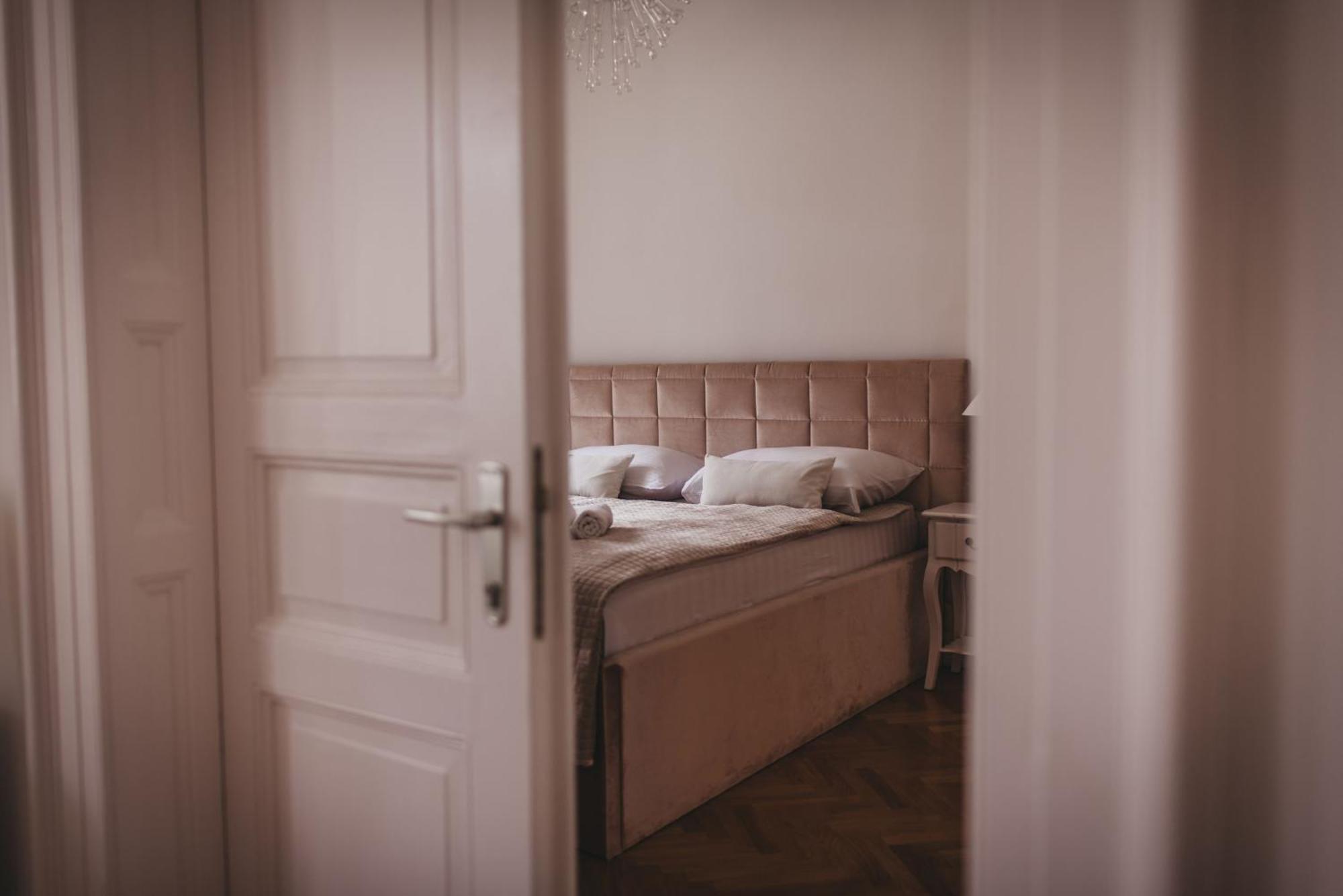 Ab Ljubljana - Prince Filip Apartment Екстериор снимка